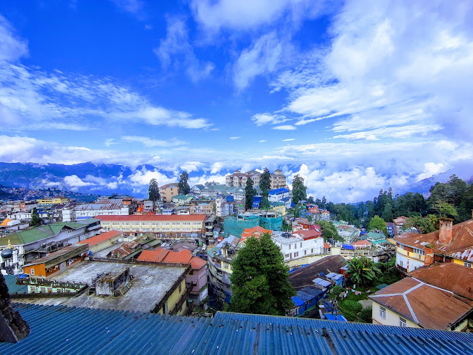 Darjeeling (Queen of The Hills)